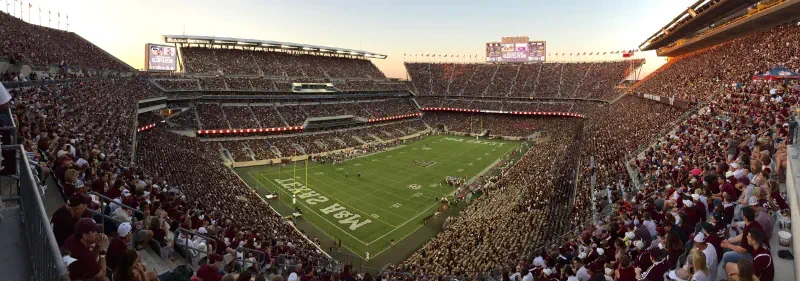 6. Kyle Field, USA